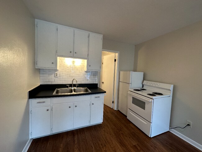 Building Photo - 6995 W 200 N