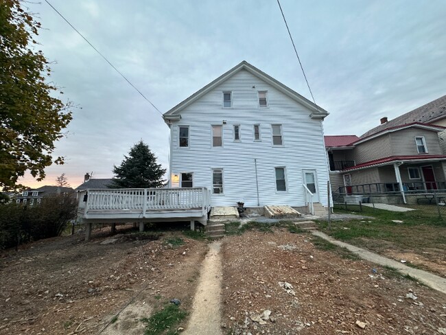 Foto del edificio - 381-383-383 S 3rd St