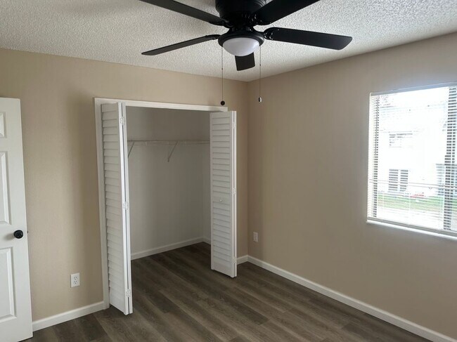 Foto del edificio - 135 Jones Ln