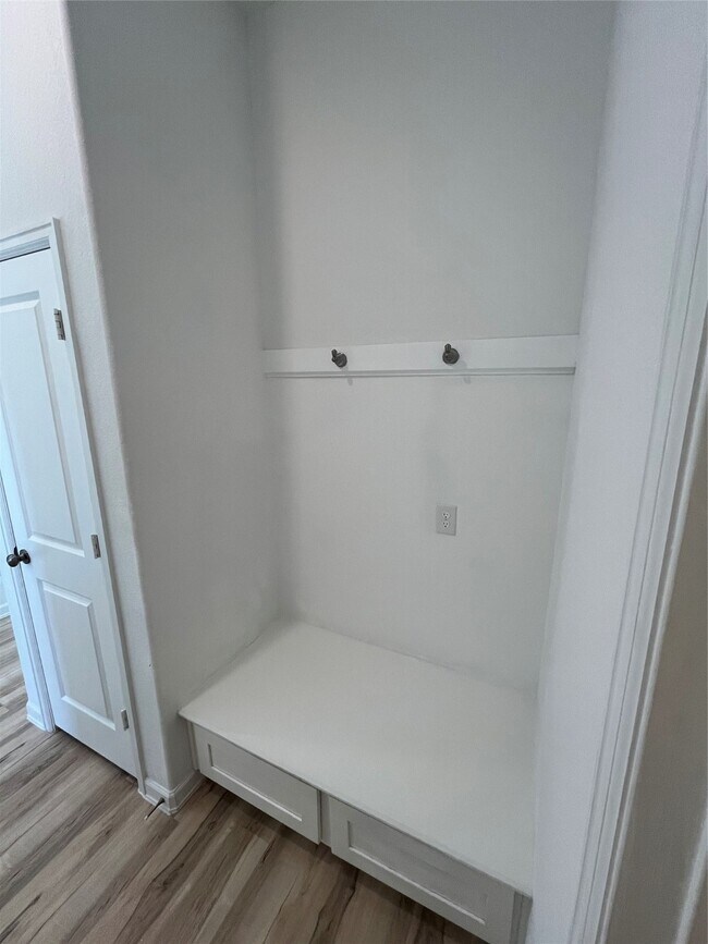 Building Photo - 10646 Cabot Trl