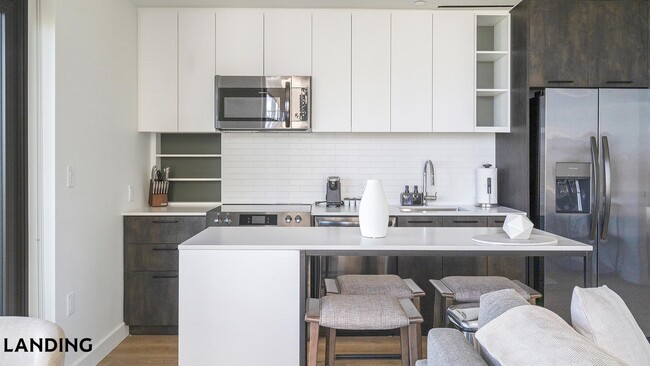 Building Photo - 632 Howard Rd SE