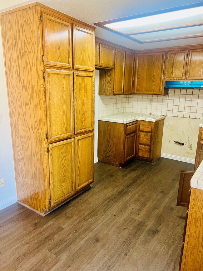 Building Photo - 3 bedroom 2 bathroom Home in the City of Hesperia!