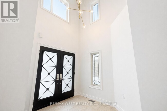 Building Photo - 126 Ner Israel Dr