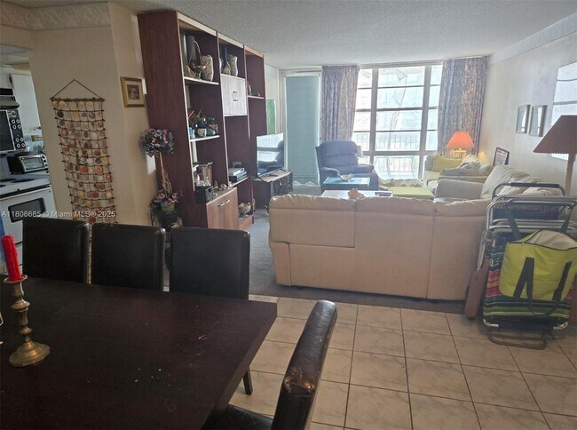 Foto del edificio - 231 174th St
