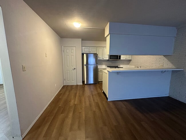 Building Photo - 941 22nd Ave