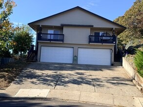 Building Photo - 1545 Fircrest Ct SE