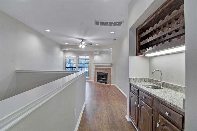 Foto del edificio - 5100 Verde Valley Ln