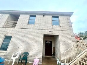 Building Photo - 2704 San Agustin Ave