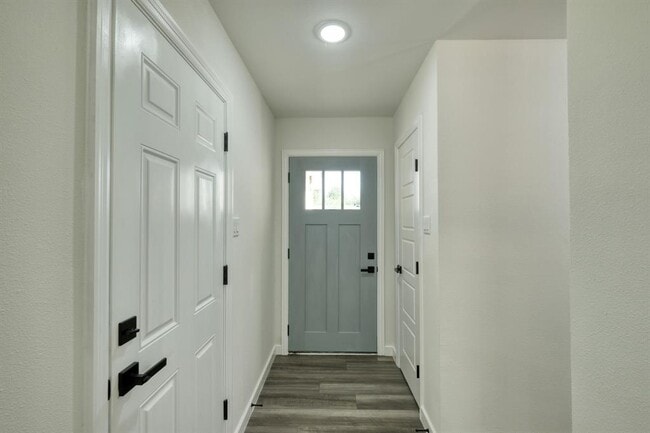 Foto del edificio - 1702 Wagon Gap Dr