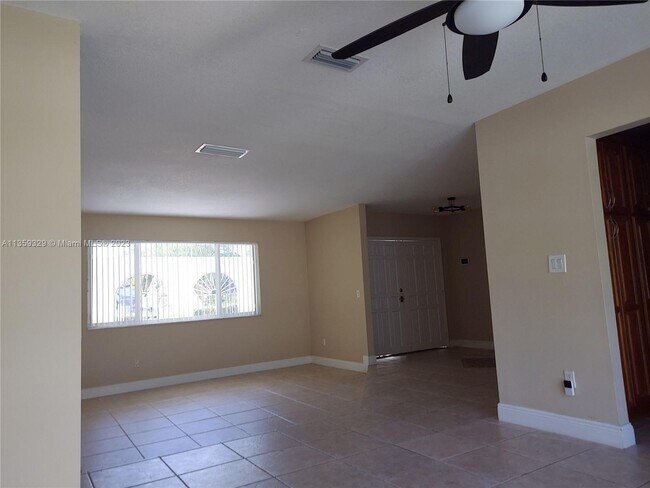 Foto del edificio - 7935 SW 109th St