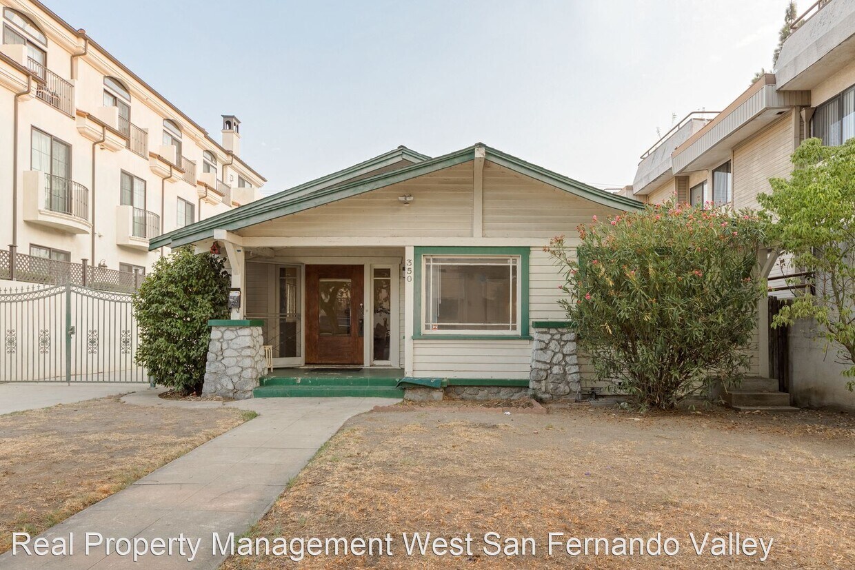 Primary Photo - 3 br, 1 bath House - 350 E Myrtle