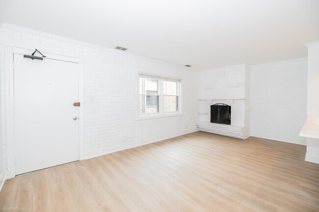 Foto del edificio - 455 W Grant Pl