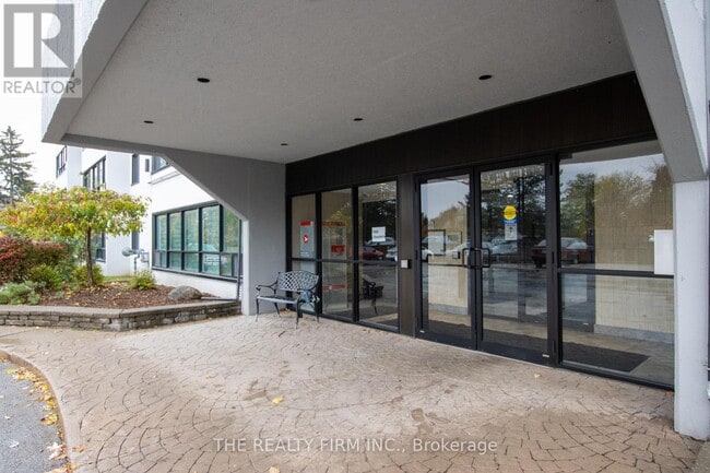 Building Photo - 600 Grenfell Dr