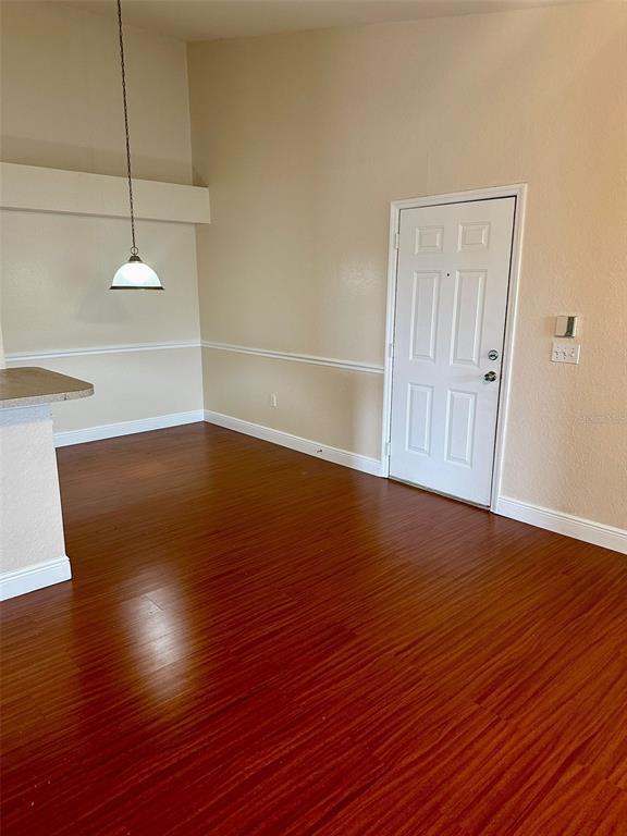 Building Photo - 3373 S Kirkman Rd