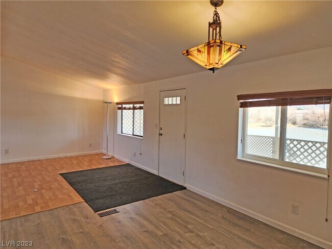 Foto del edificio - 1791 W Scales Wy