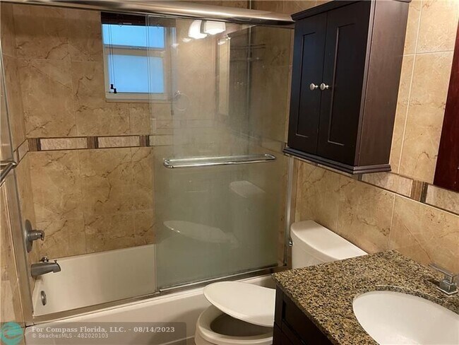 Foto del edificio - 2600 S Ocean Dr