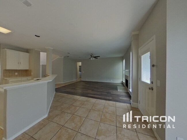 Foto del edificio - 4504 Vista Meadows Dr