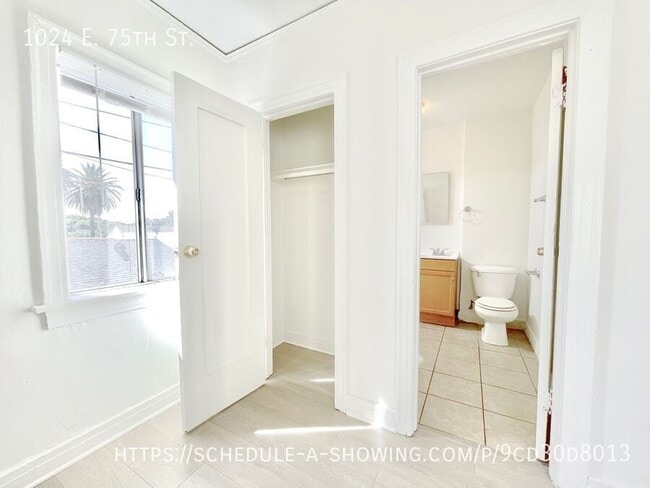 Building Photo - 1024 E 75th St