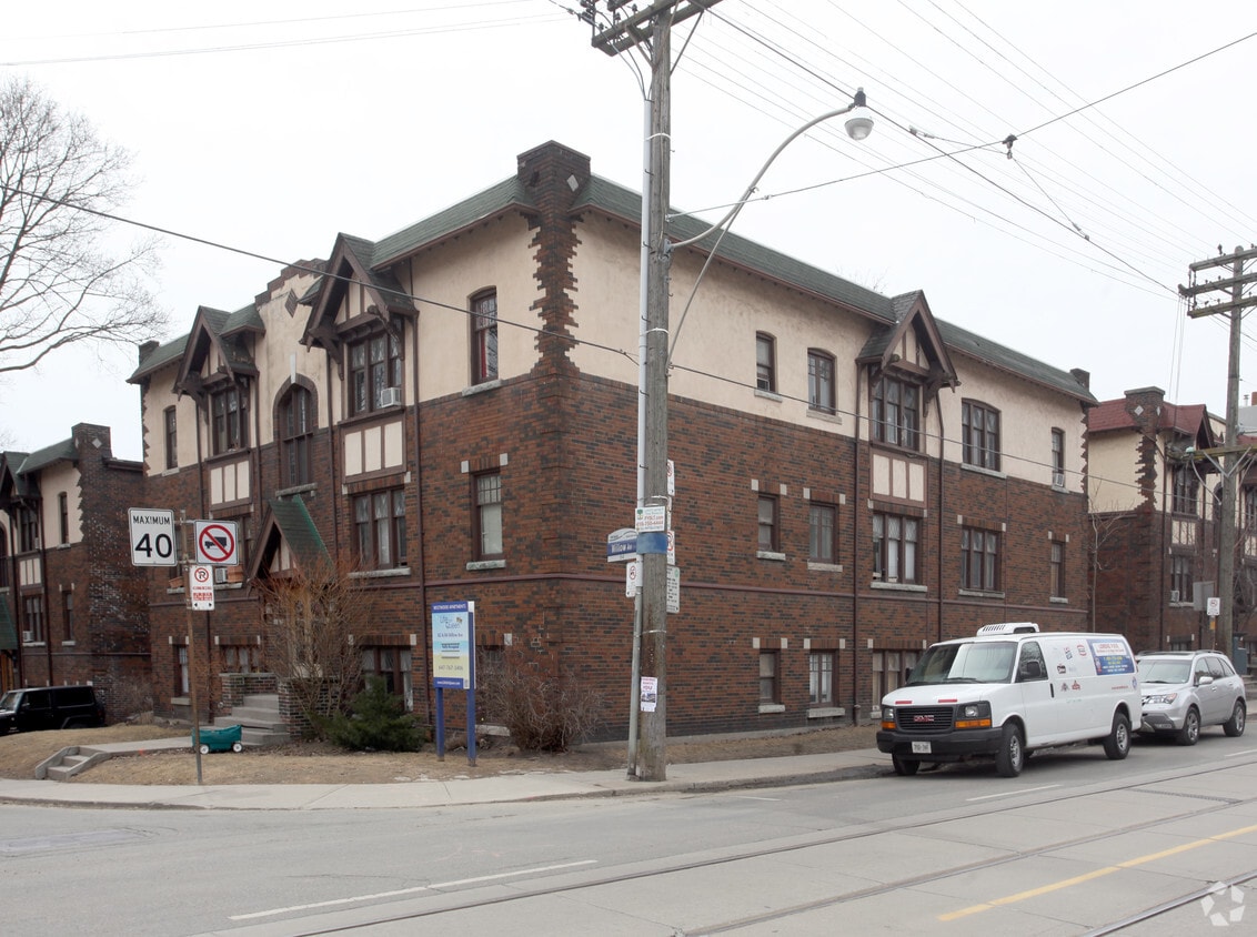 Building Photo - 84 Willow Ave