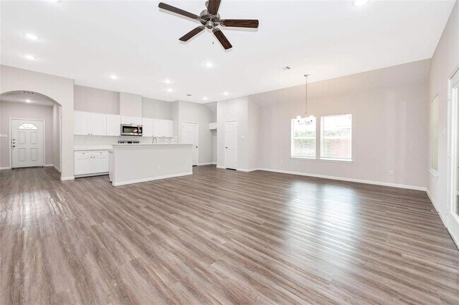 Foto del edificio - 2150 Mosher Ln