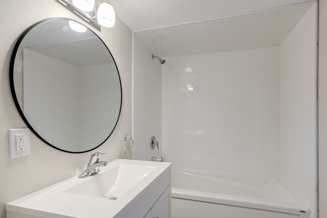 Building Photo - 64 Collete Crescent