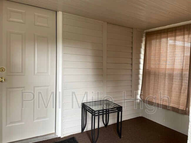 Foto del edificio - 228 Emery St