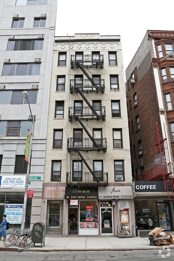 Building Photo - 396 Broome St