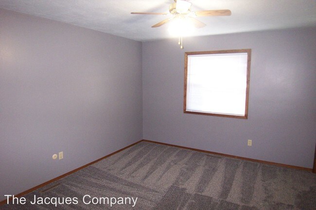 Foto del edificio - 1405 S St Marys Ave
