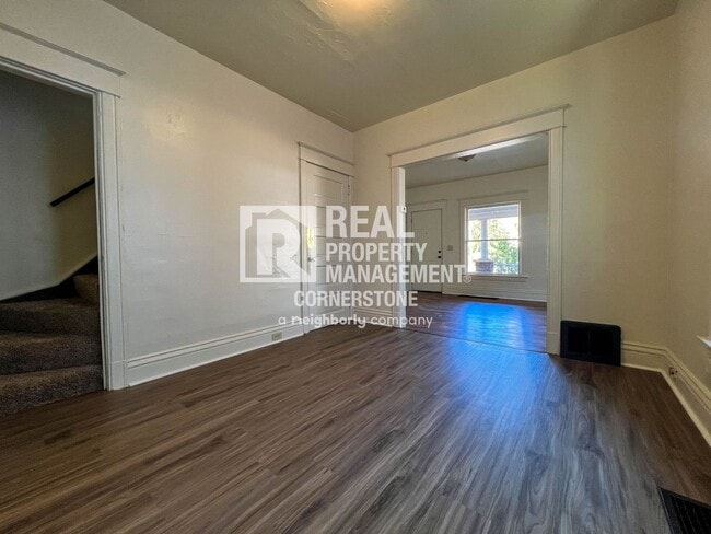 Foto del edificio - 2-Bedroom Townhome-Style Duplex with Priva...