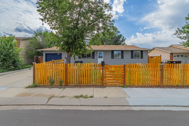 Building Photo - Delightful 3-bedroom, 1-bathroom home that...