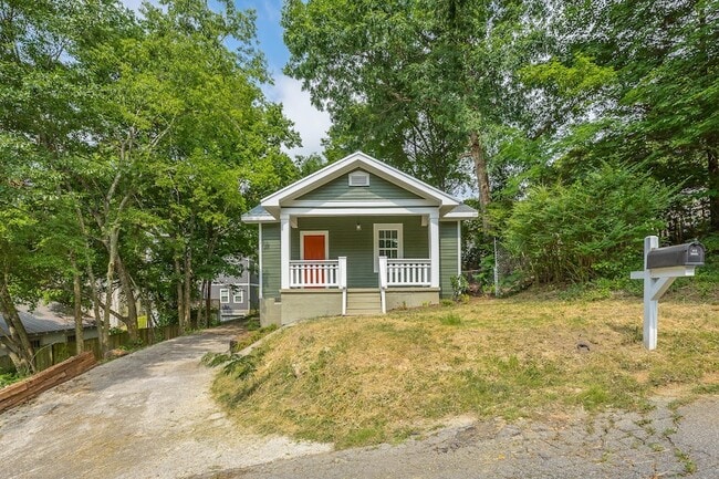 Photo - 671 Tremont Pl House