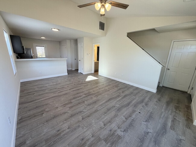 Foto del edificio - 1701 Hanover Blvd