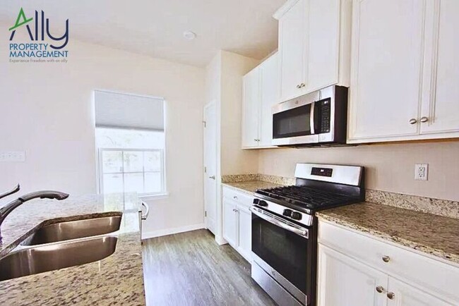 Foto del edificio - 2424 Pocoson Wood Ct