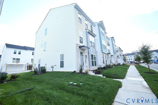 Foto del edificio - 15337 Sunray Wy
