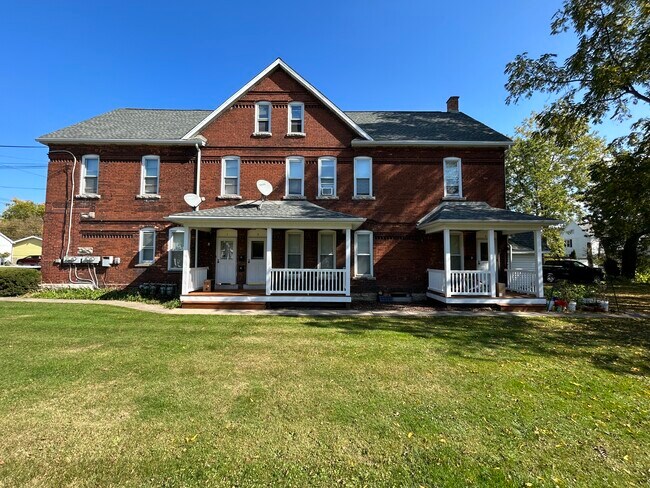 Foto del edificio - 3071 George Urban Blvd