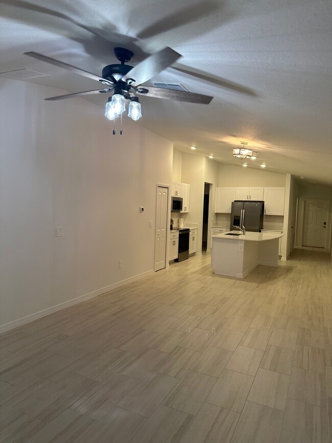 Building Photo - 4045 Radiant Mountain Dr