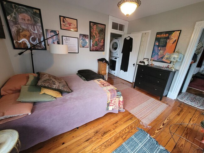 Foto del edificio - 3644 Roland Ave