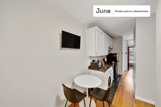 Building Photo - Room in Shared 3 bed/1 bath home in Upper West Side