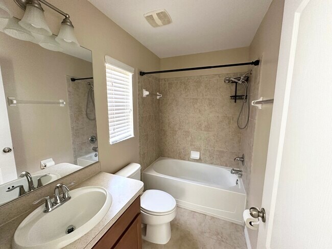 Foto del edificio - 4244 Birch Pond Loop