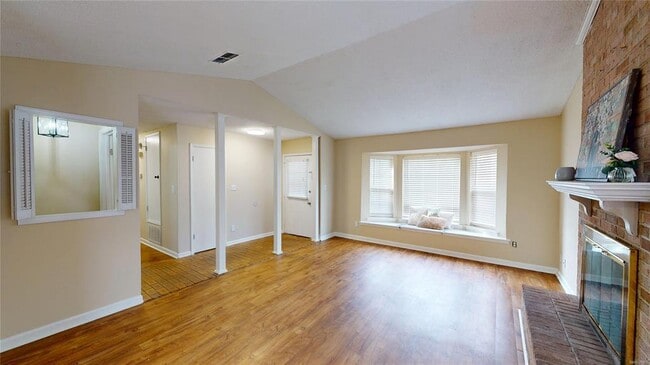 Foto del edificio - 710 Old Creek Rd