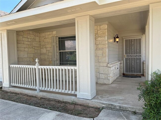 Building Photo - 309 Decker Dr