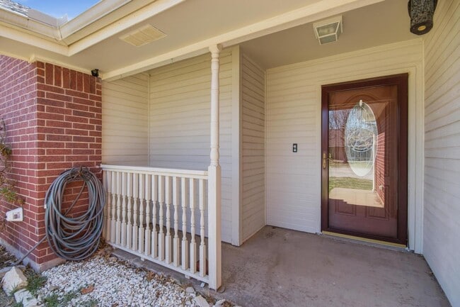 Building Photo - 3842 Trinity Ln