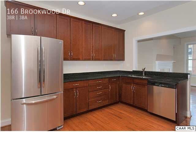 Foto del edificio - 166 Brookwood Dr