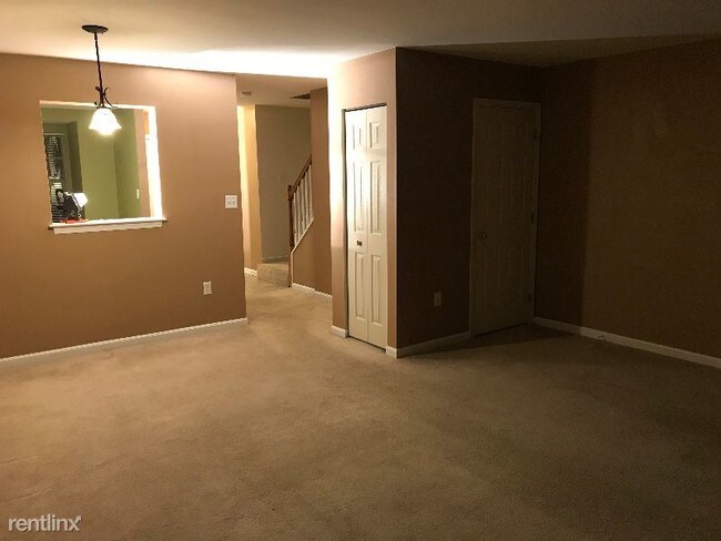 Building Photo - 2 br, 1.5 bath Townhome - 88 Tia Circle
