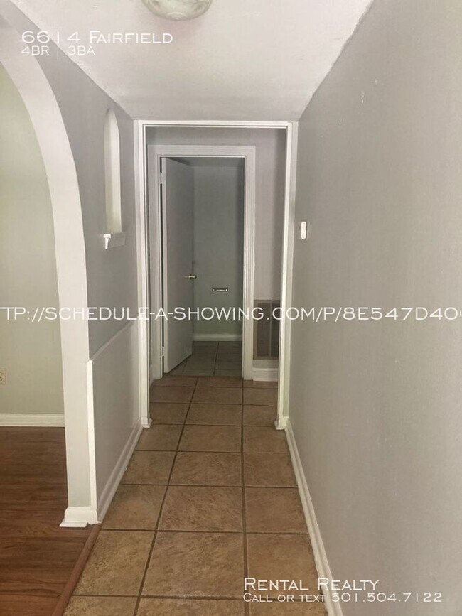 Building Photo - ***SPACIOUS SOUTHWEST LITTLEROCK HOME***