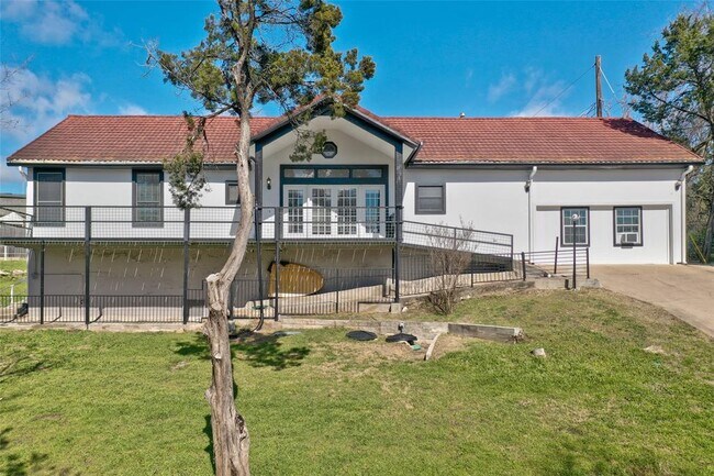 Building Photo - 809 Castle Ridge Rd