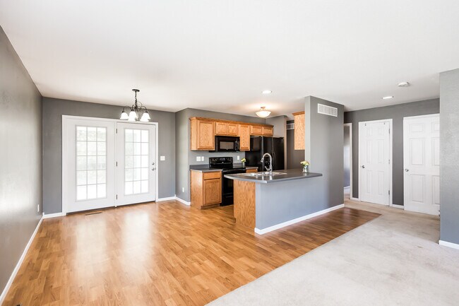 Foto del edificio - 338 16th St Cir