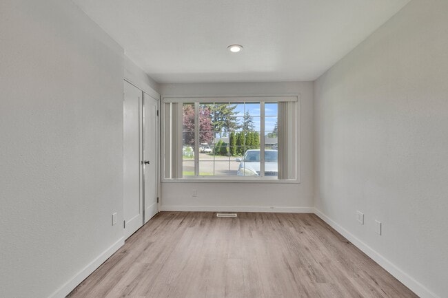 Building Photo - 31231 9th Ave S