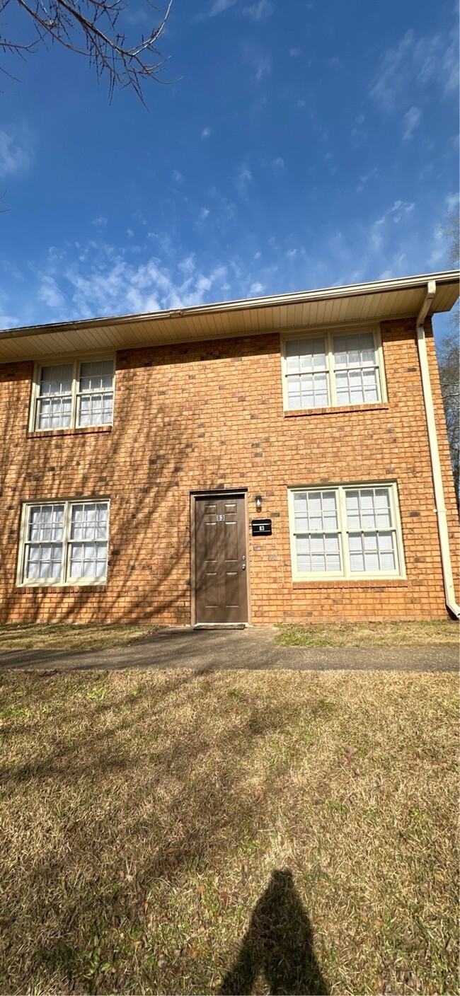 Building Photo - 272 Lawrenceville St