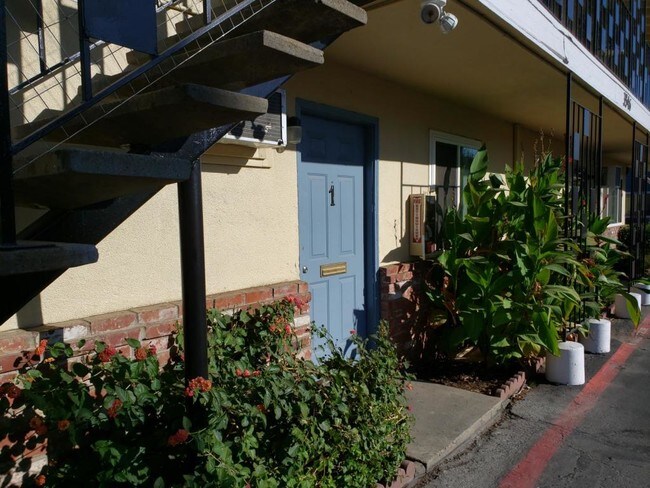 Building Photo - 3546 Auburn Blvd Sacramento CA 95821
